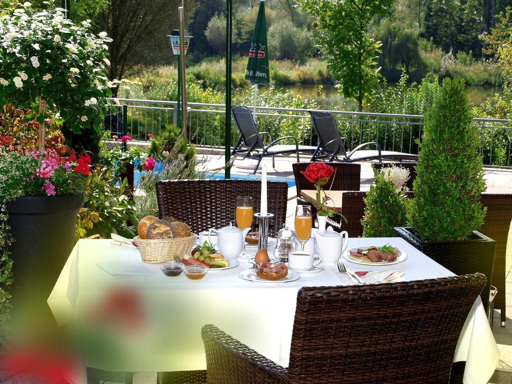 Hotel Restaurant Zum Goldenen Anker Mit Hallenbad & Wellnessbereich Windorf  Cameră foto